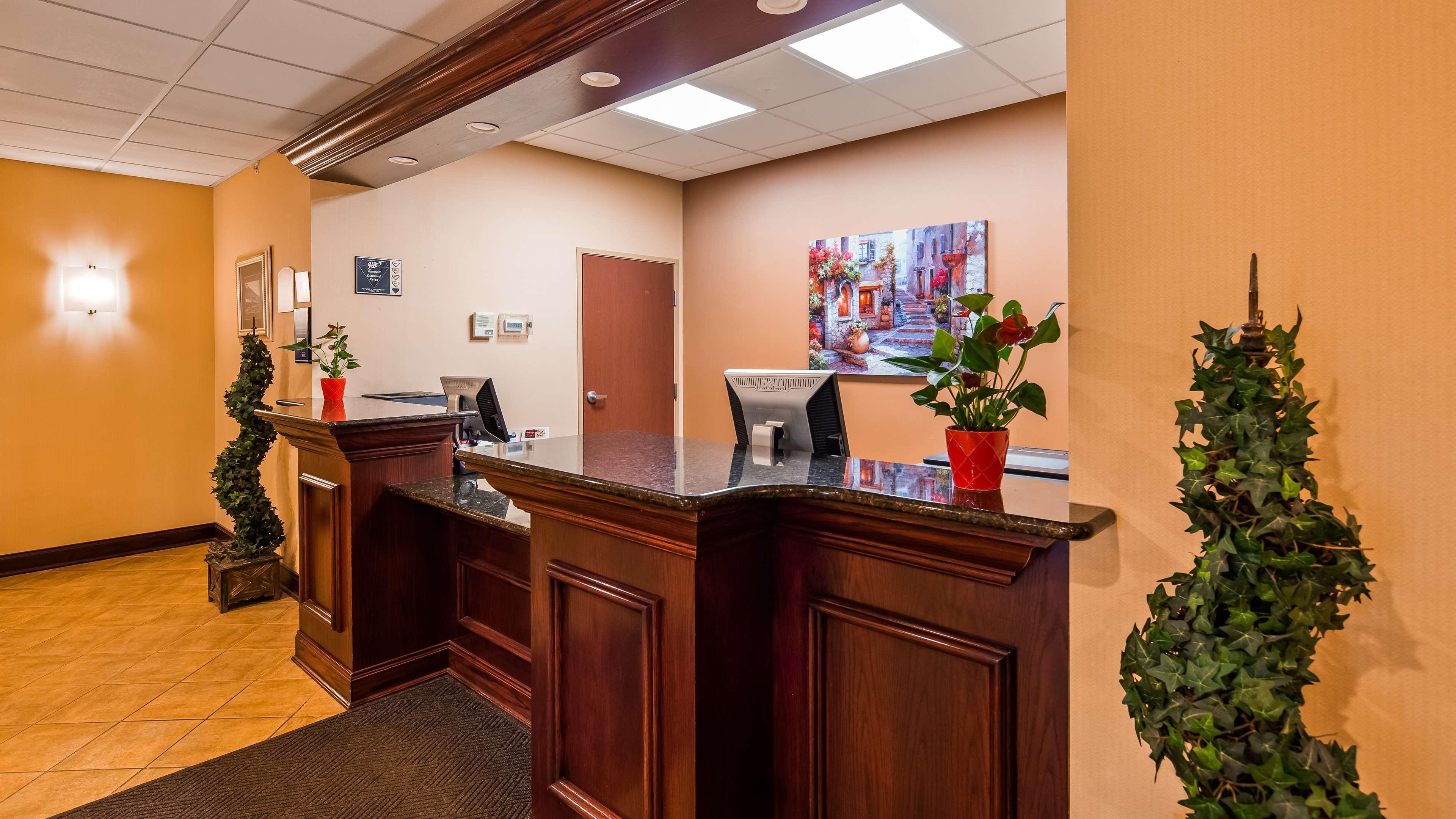 Best Western Plus Victor Inn & Suites Luaran gambar