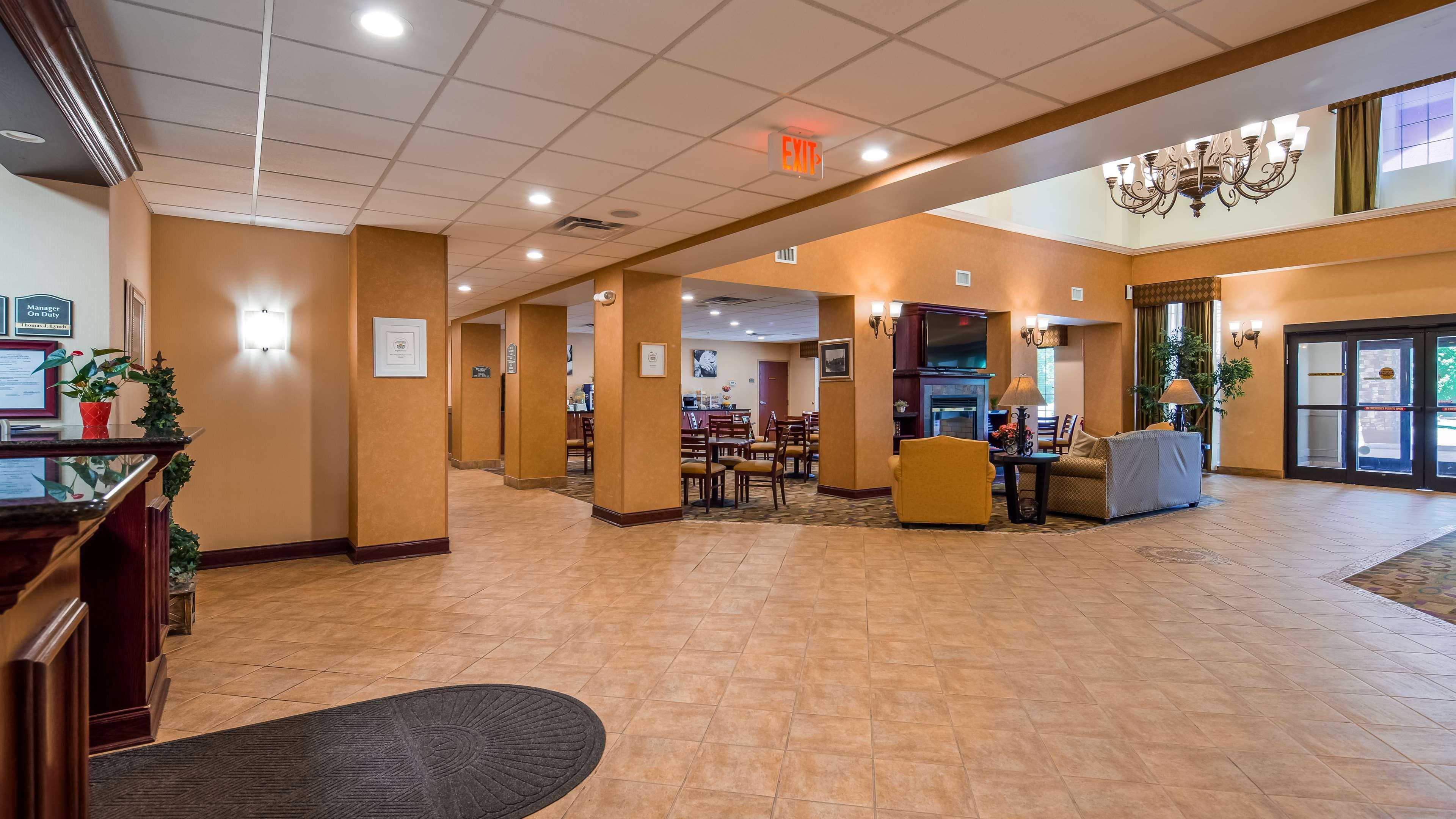 Best Western Plus Victor Inn & Suites Luaran gambar
