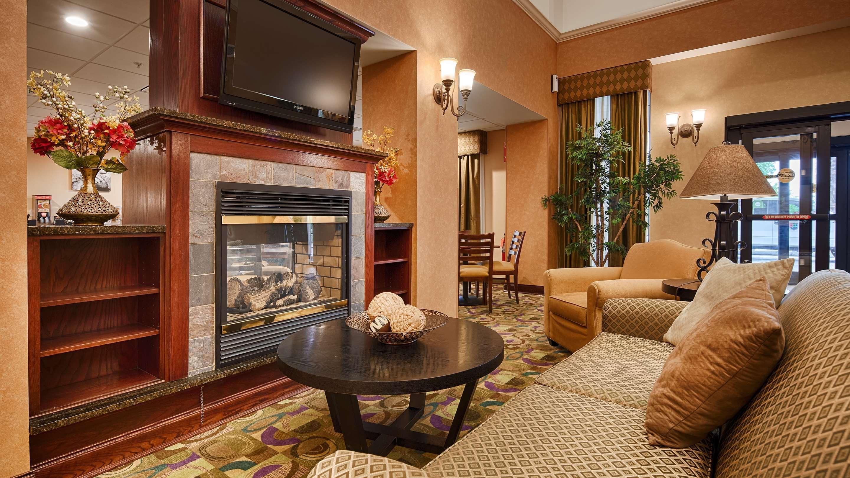 Best Western Plus Victor Inn & Suites Luaran gambar